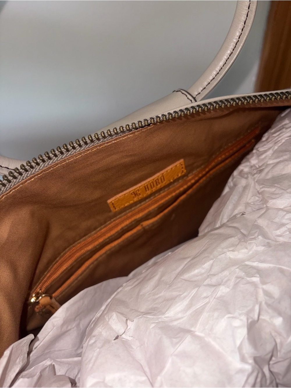 HOBO Sheila Women's Leather Tote Bag - Picture 6 of 14